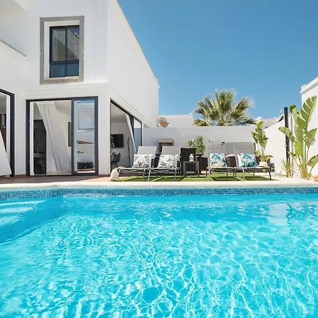 ヴィラ Acacia ヤイサ