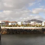 Villa Acacia